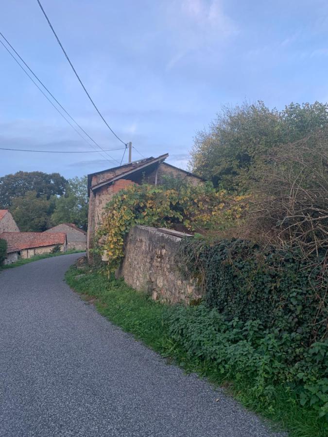 Villa Busset Liages situé dans le Bourbonnais jusqu’à 6 personnes Extérieur photo