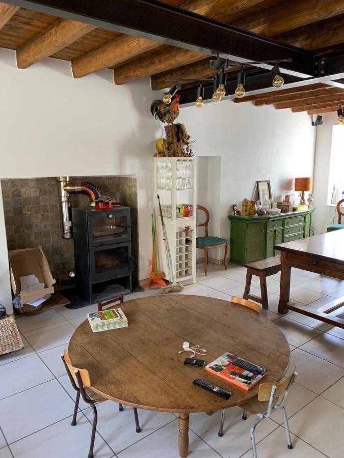 Villa Busset Liages situé dans le Bourbonnais jusqu’à 6 personnes Extérieur photo